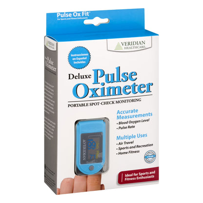 Pulse oximeter measuring blood oxygen saturation and pulse rate